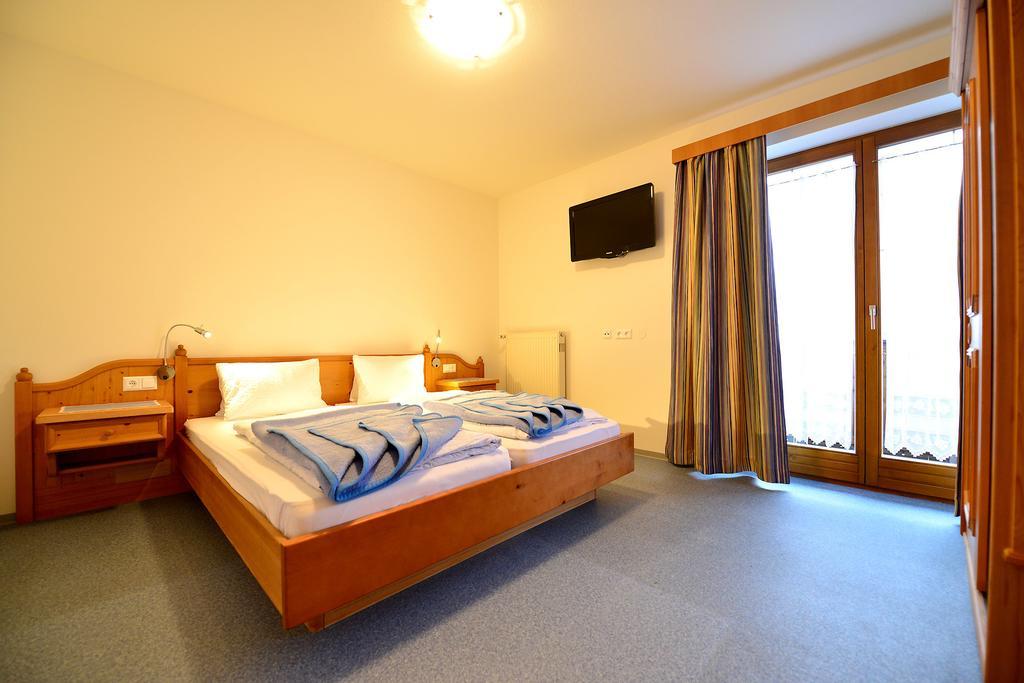 Ferienwohnungen Plattner Weissensee Zimmer foto