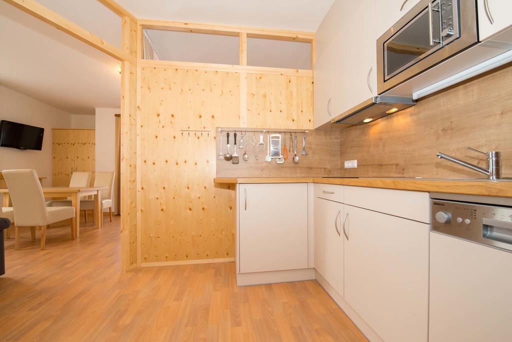 Ferienwohnungen Plattner Weissensee Zimmer foto