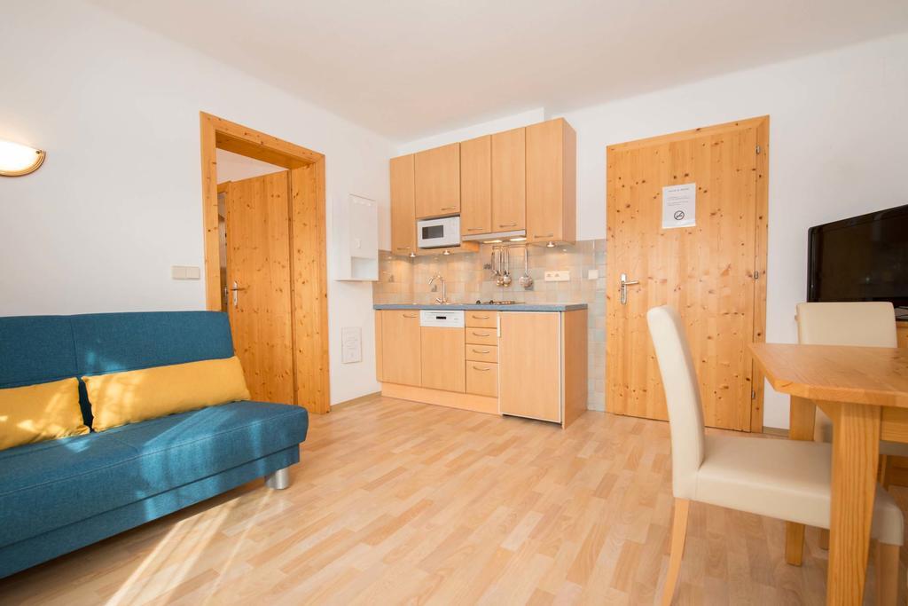 Ferienwohnungen Plattner Weissensee Zimmer foto